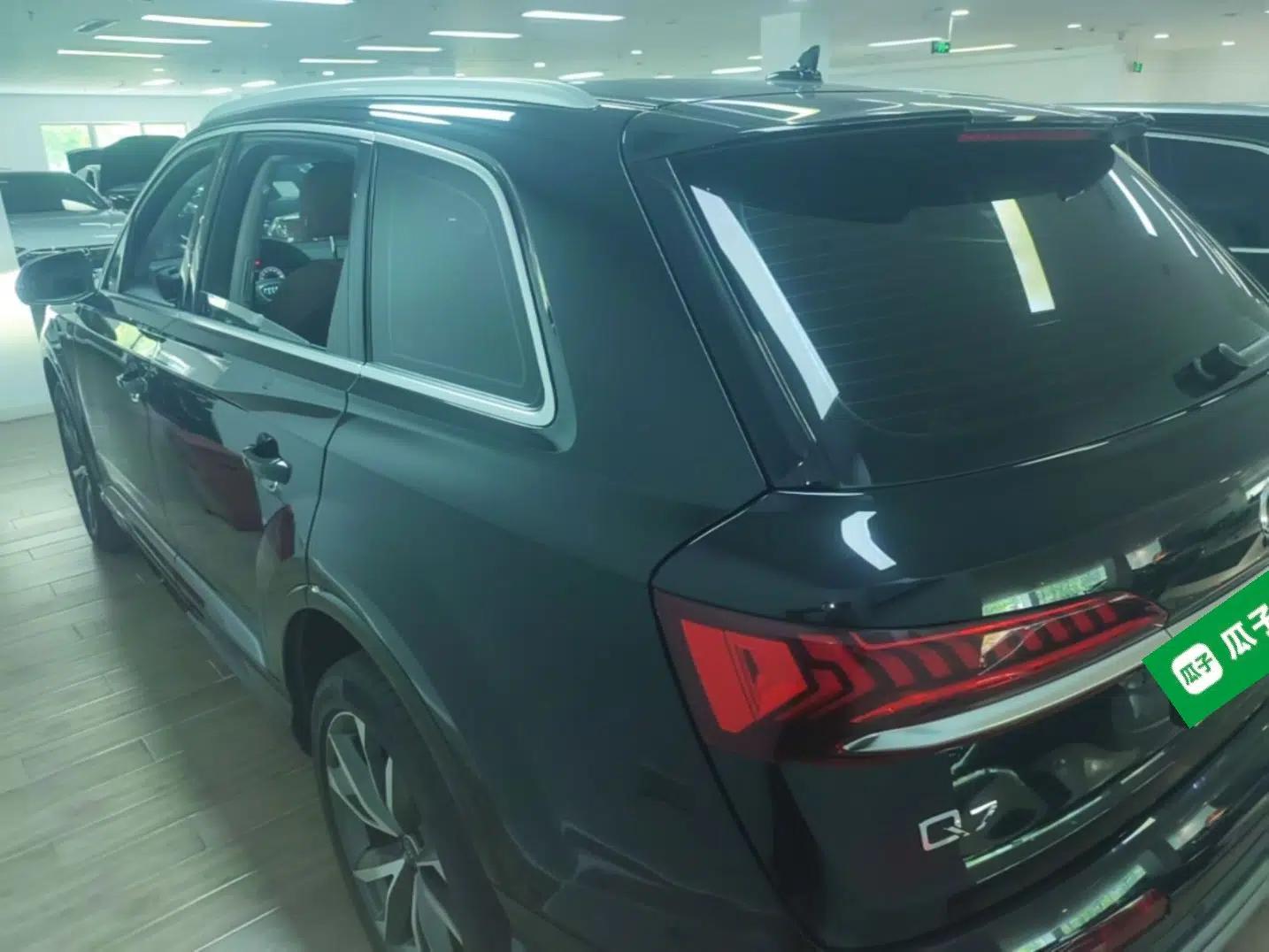 Audi Q7 2023 55 TFSI quattro S line Sport Edition — миниатюра 4