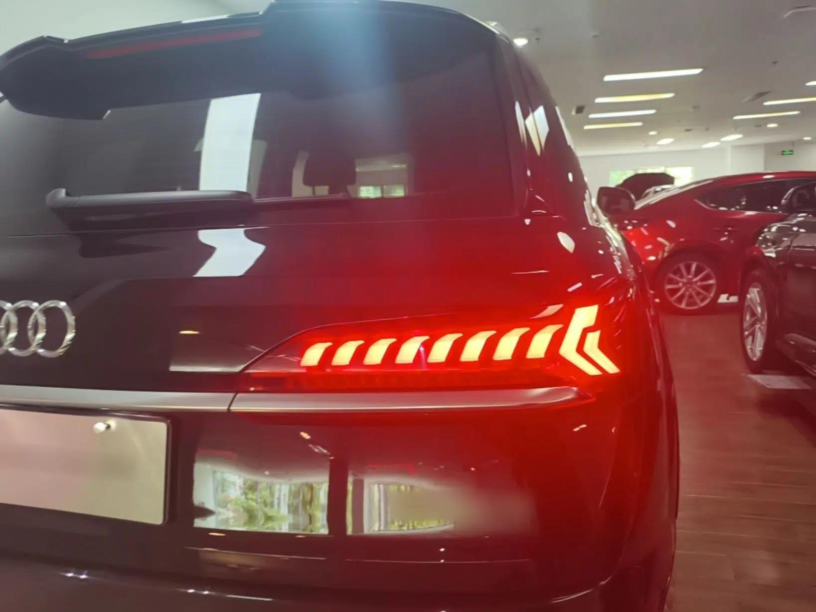 Audi Q7 2023 55 TFSI quattro S line Sport Edition — миниатюра 9
