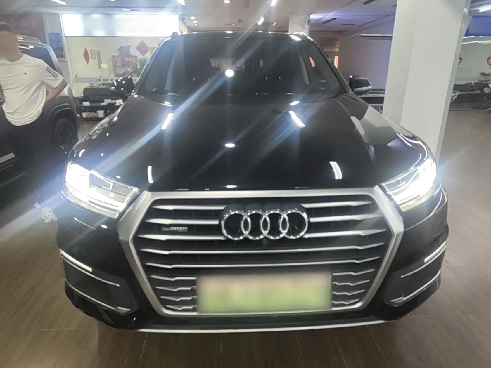 Audi Q7 New Energy 2019 55 e-tron — миниатюра 2