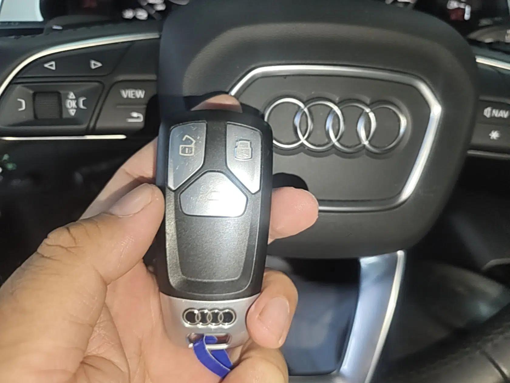 Audi Q7 New Energy 2019 55 e-tron — миниатюра 28