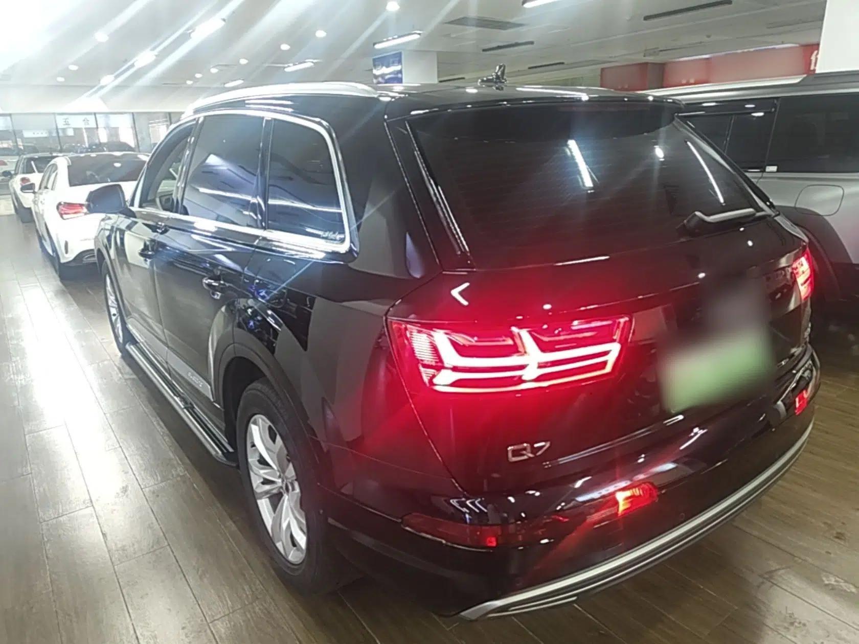 Audi Q7 New Energy 2019 55 e-tron — миниатюра 4