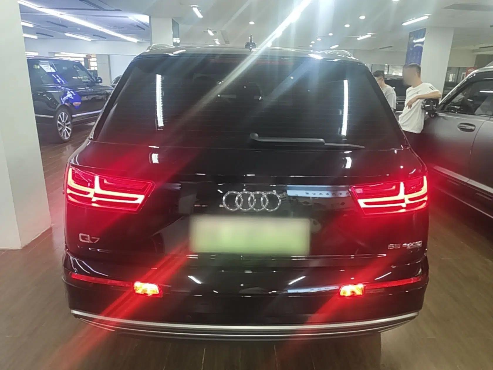 Audi Q7 New Energy 2019 55 e-tron — миниатюра 5
