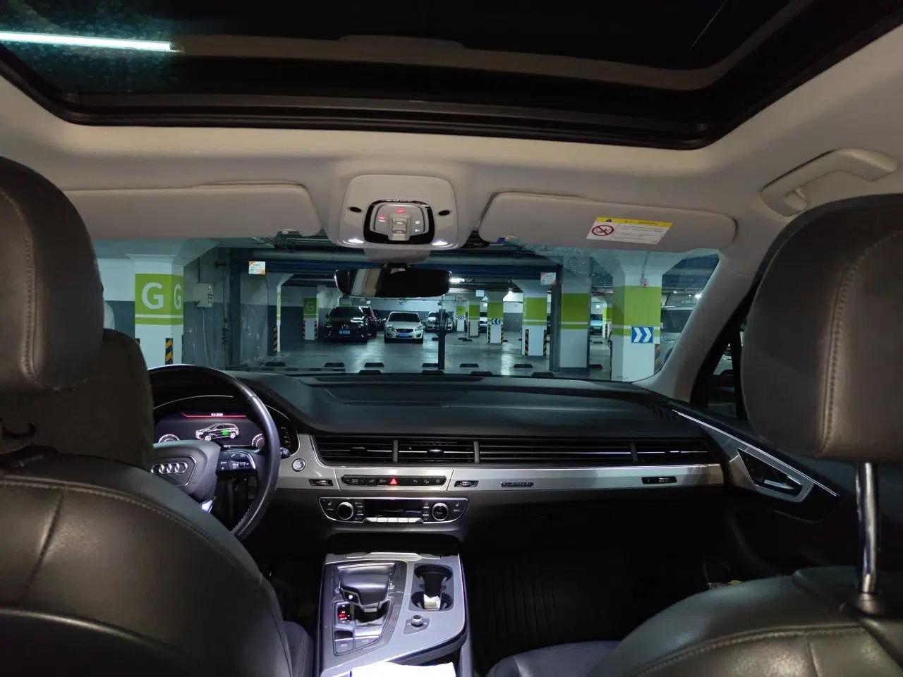 Audi Q7 New Energy 2019 55 e-tron — миниатюра 18