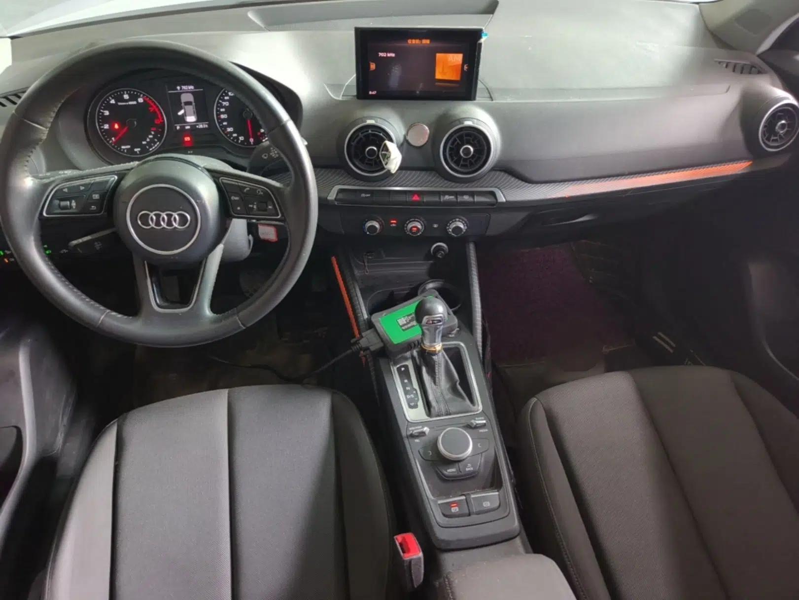 Audi Q2L 2018 35 TFSI Launch Exclusive Edition China VI — миниатюра 12