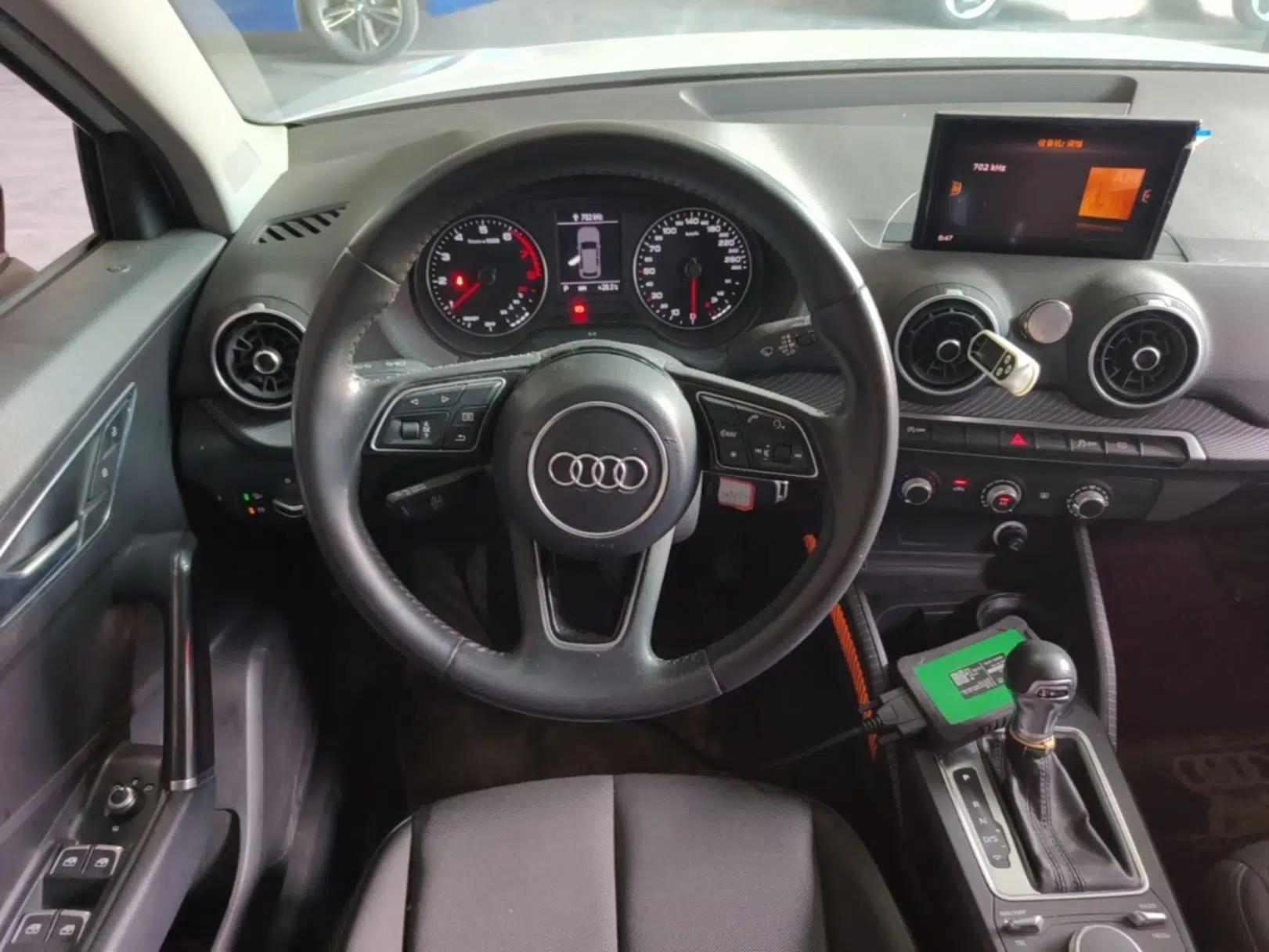 Audi Q2L 2018 35 TFSI Launch Exclusive Edition China VI — миниатюра 13