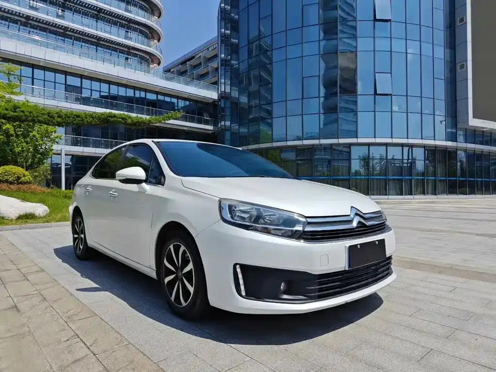 Citroën C4 2016 1.6L Manual Deluxe — миниатюра 3