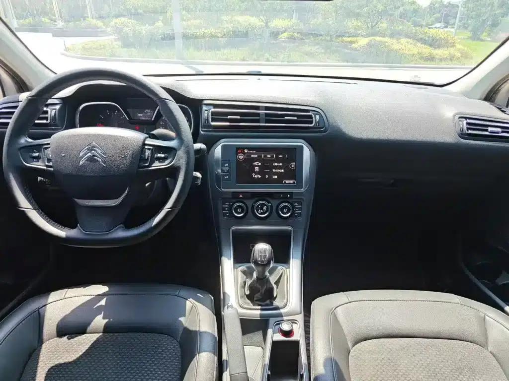 Citroën C4 2016 1.6L Manual Deluxe — миниатюра 8