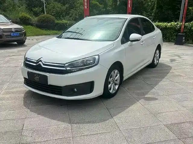 Citroën C4 Sega 2016 1.6L Manual Comfort Edition