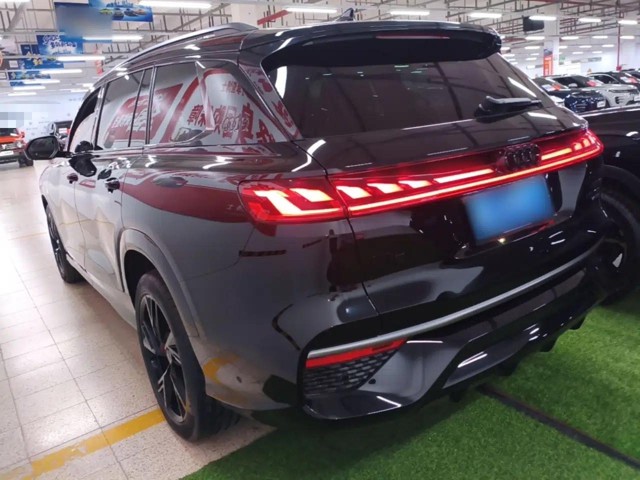 Audi Q6 2024 50 TFSI quattro Black Warrior Edition 6-seater — миниатюра 4