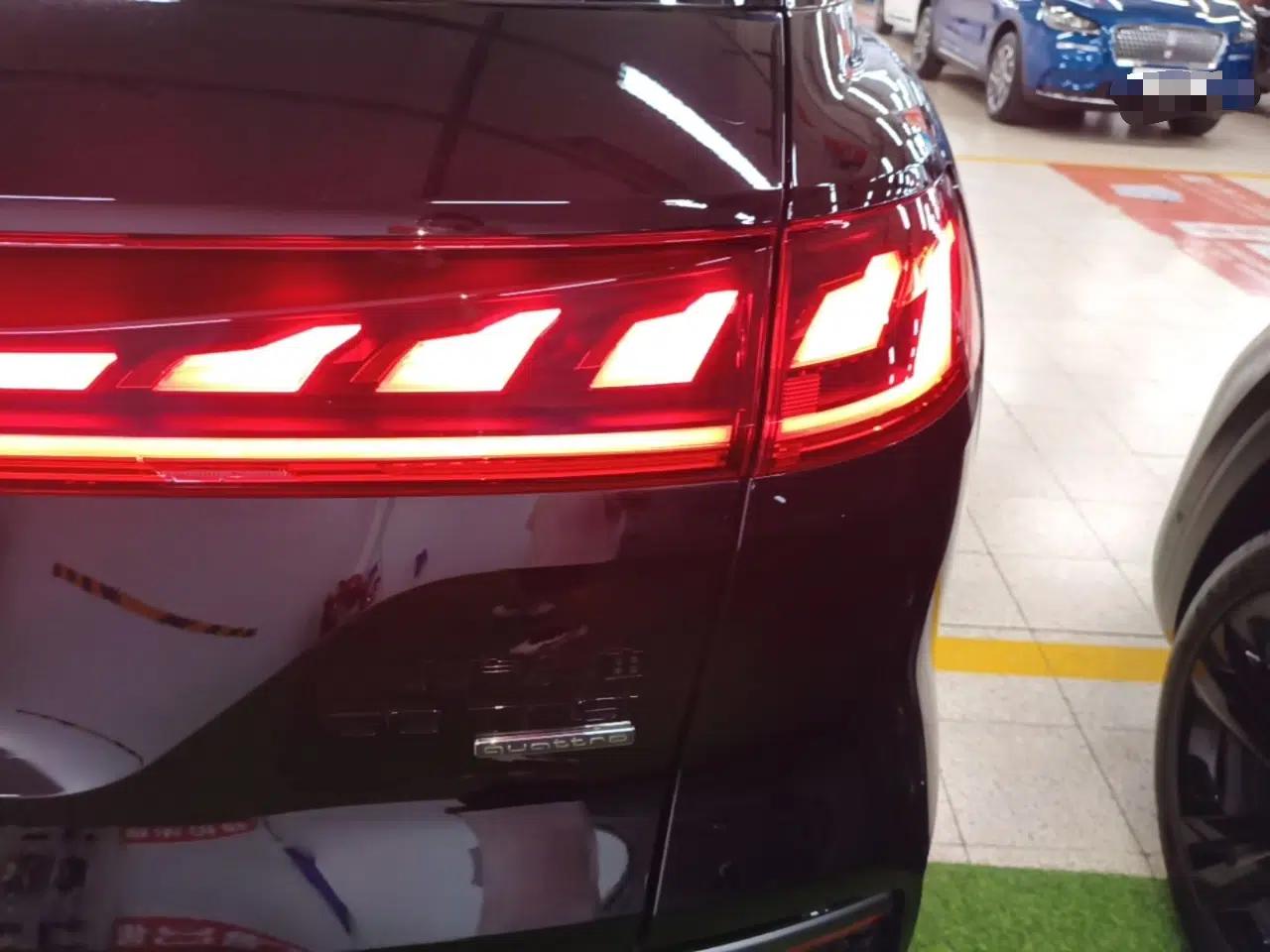Audi Q6 2024 50 TFSI quattro Black Warrior Edition 6-seater — миниатюра 9