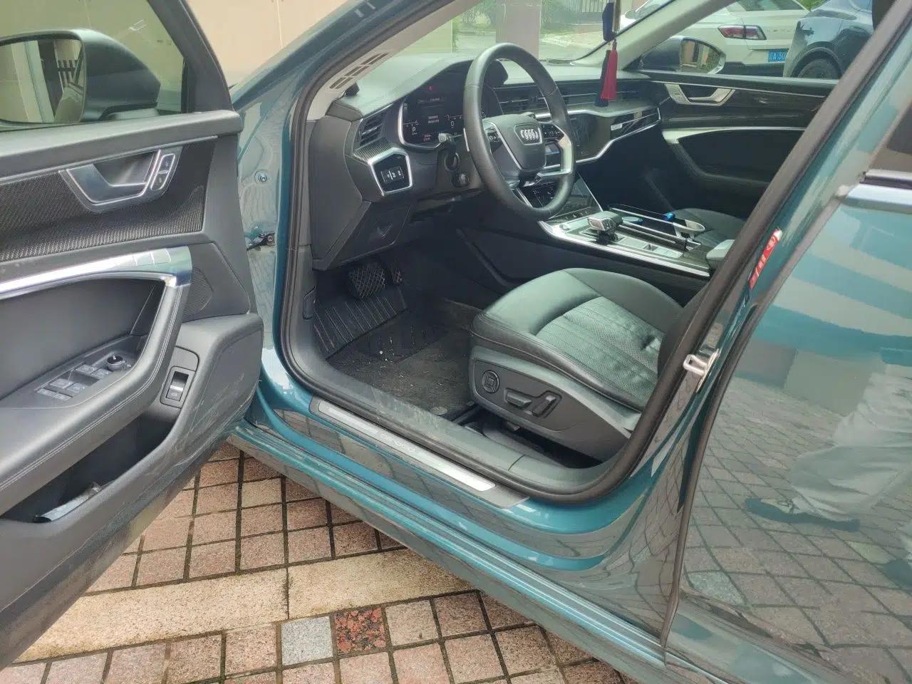 Audi A6 2021 allroad quattro Explorer 55 TFSI Prestige Off-Road Model — миниатюра 16