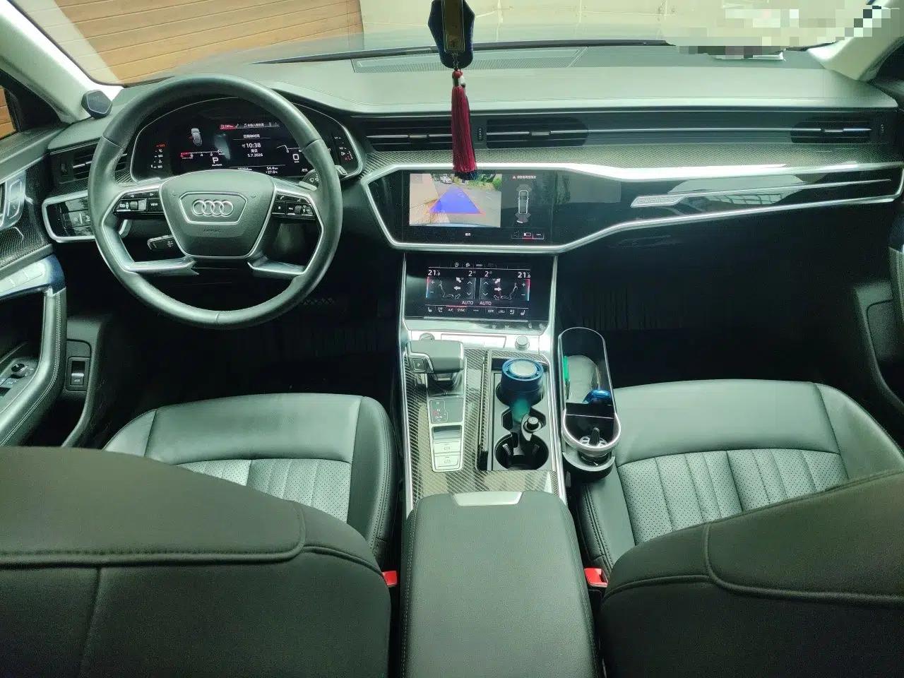 Audi A6 2021 allroad quattro Explorer 55 TFSI Prestige Off-Road Model — миниатюра 9