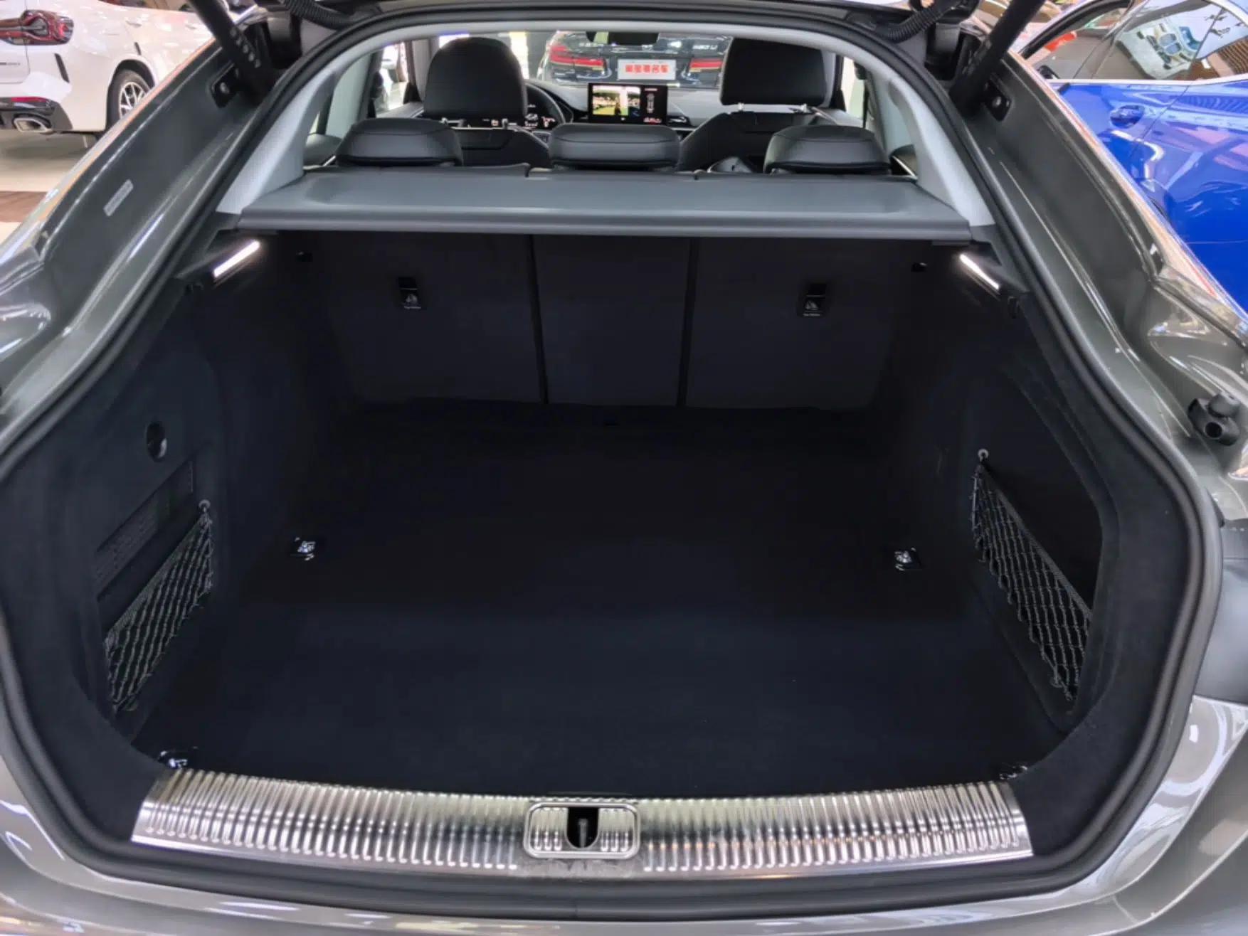 Audi A5 2024 Sportback 40 TFSI Fashionable and Dynamic Model — миниатюра 27