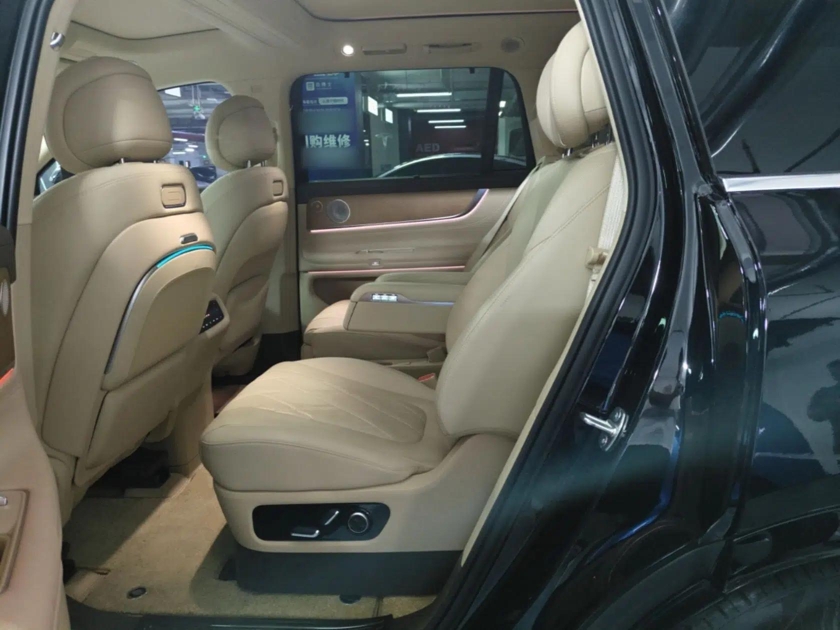 Hima AITO M9 2024 Range-Extended Ultra Version 42 kWh 6-Seater Model — миниатюра 20