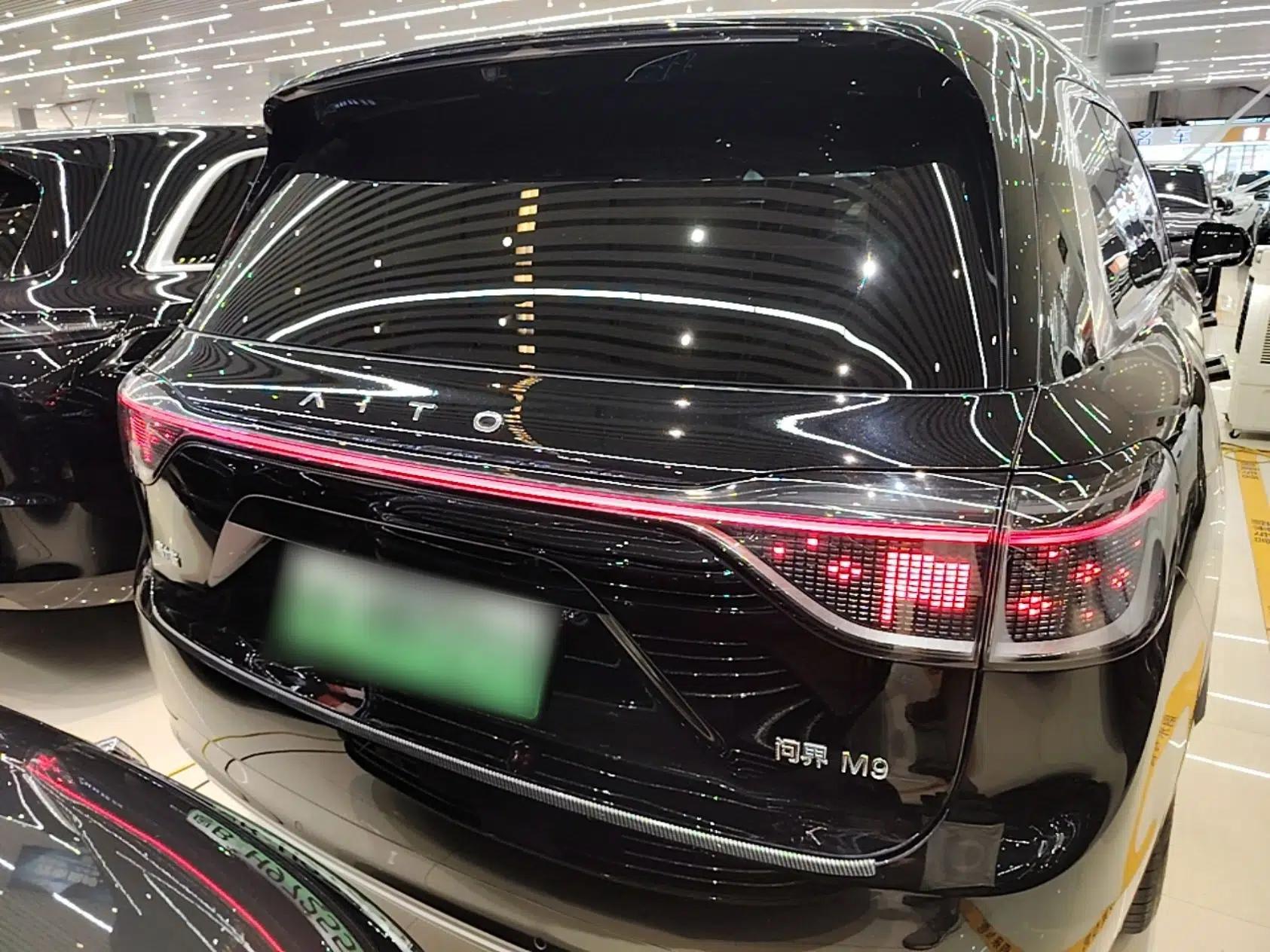 Hima AITO M9 2024 Range-Extended Ultra Version 52 kWh 6-Seater Model — миниатюра 5