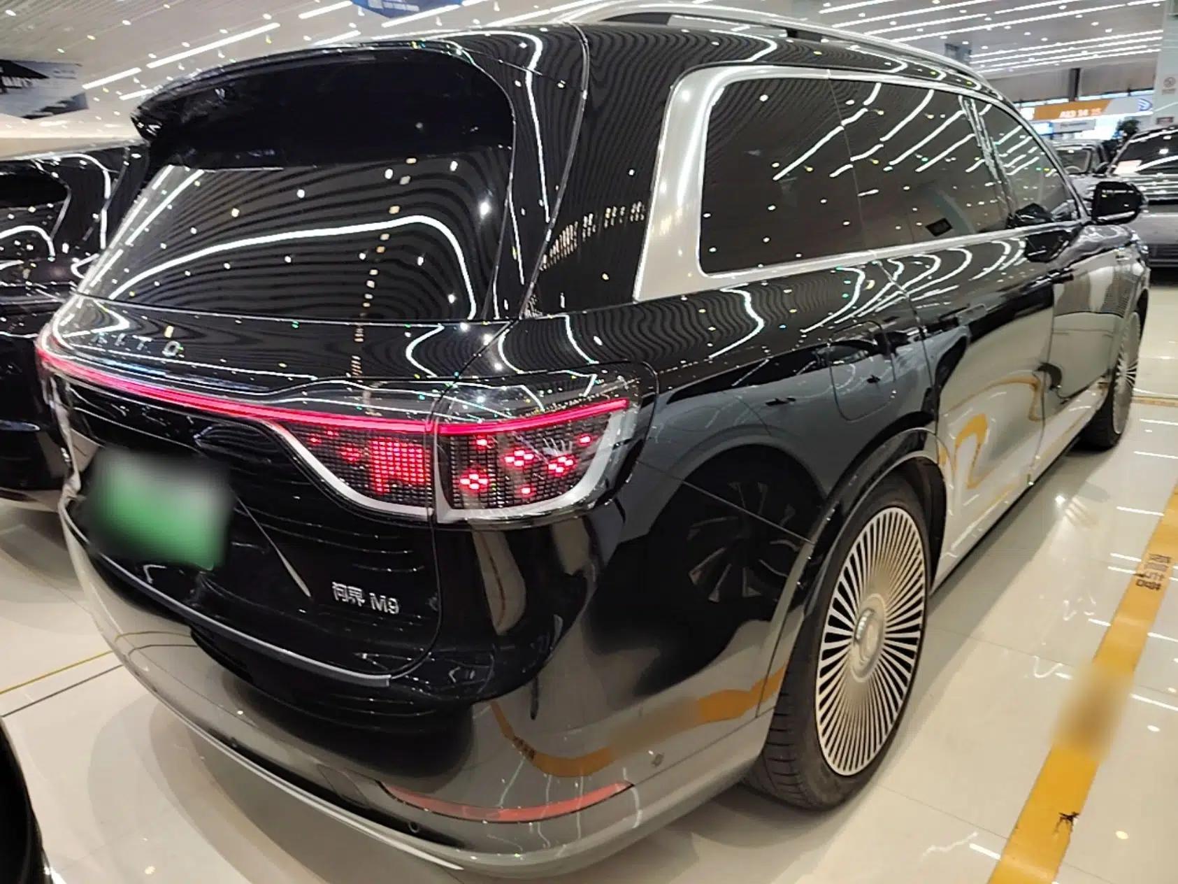 Hima AITO M9 2024 Range-Extended Ultra Version 52 kWh 6-Seater Model — миниатюра 6