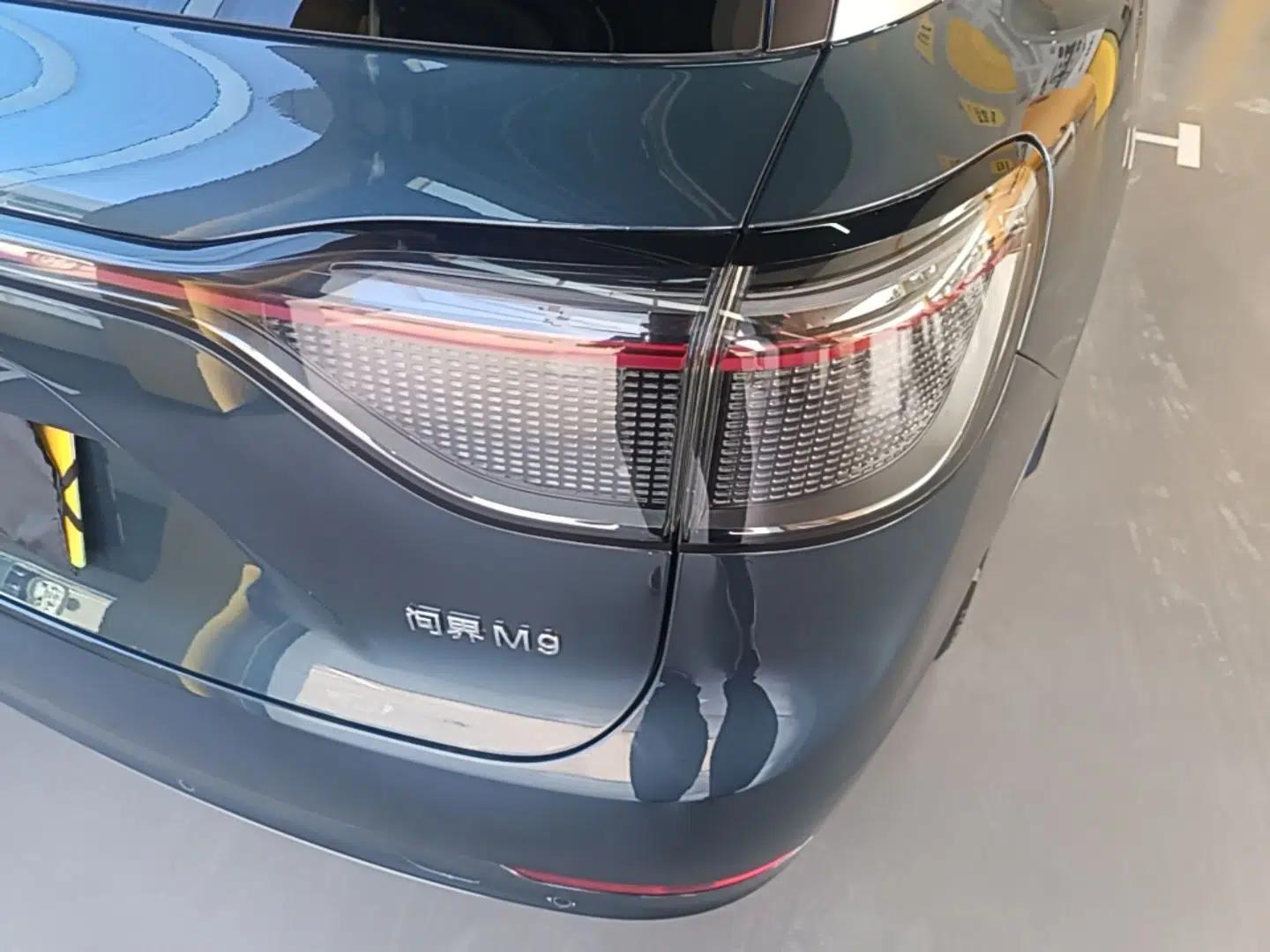 Hima AITO M9 2024 Range-Extended Max Edition 42 kWh 6-Seater Version — миниатюра 14
