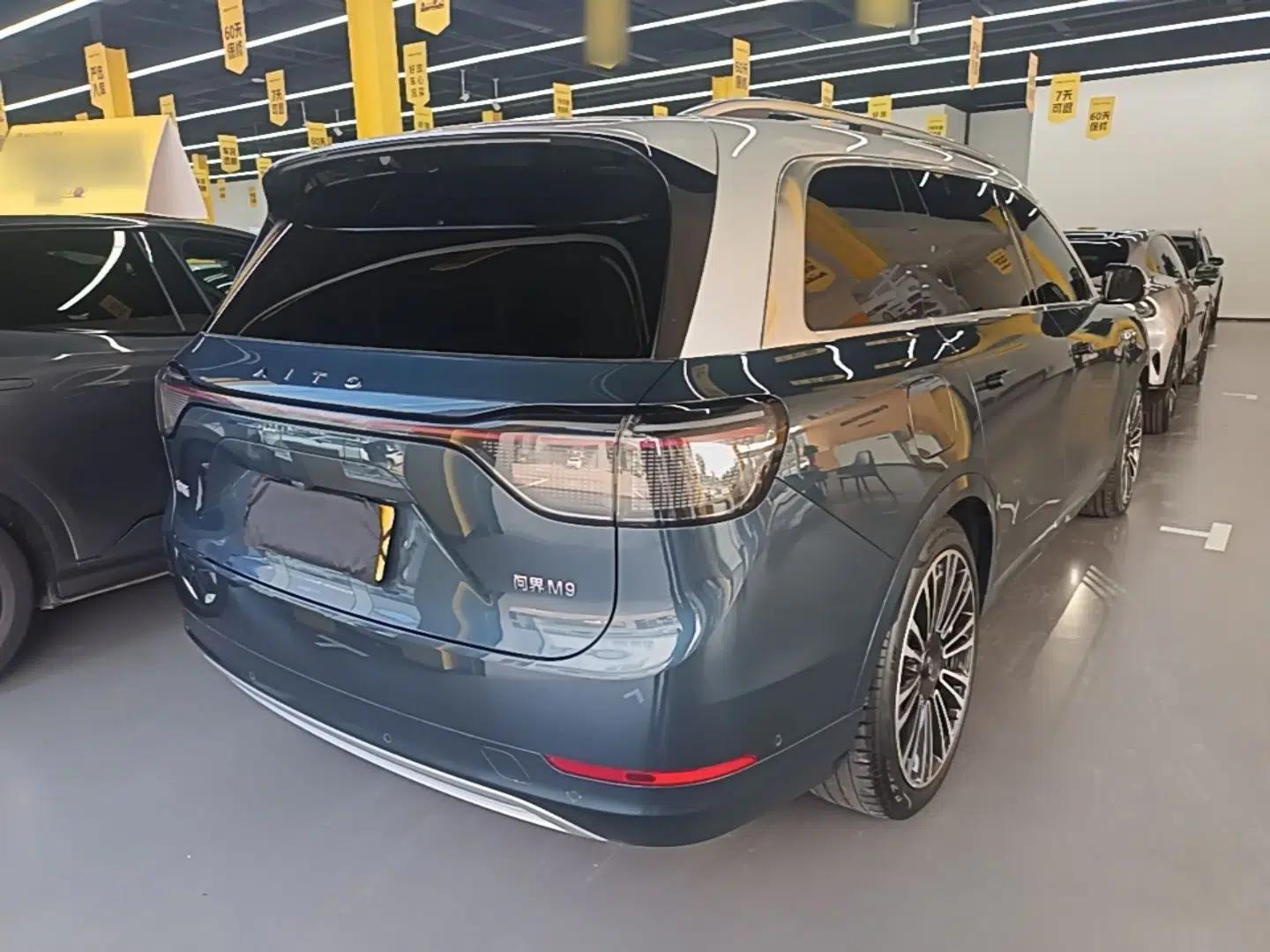 Hima AITO M9 2024 Range-Extended Max Edition 42 kWh 6-Seater Version — миниатюра 6