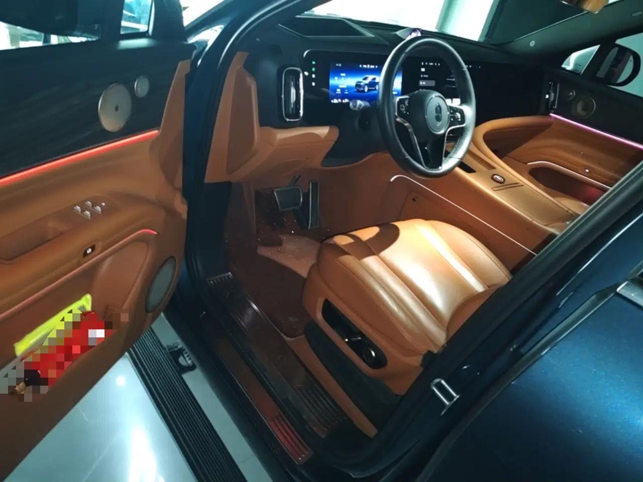 Hima AITO M9 2024 Range-Extended Ultra Version 42 kWh 6-Seater Model — миниатюра 18