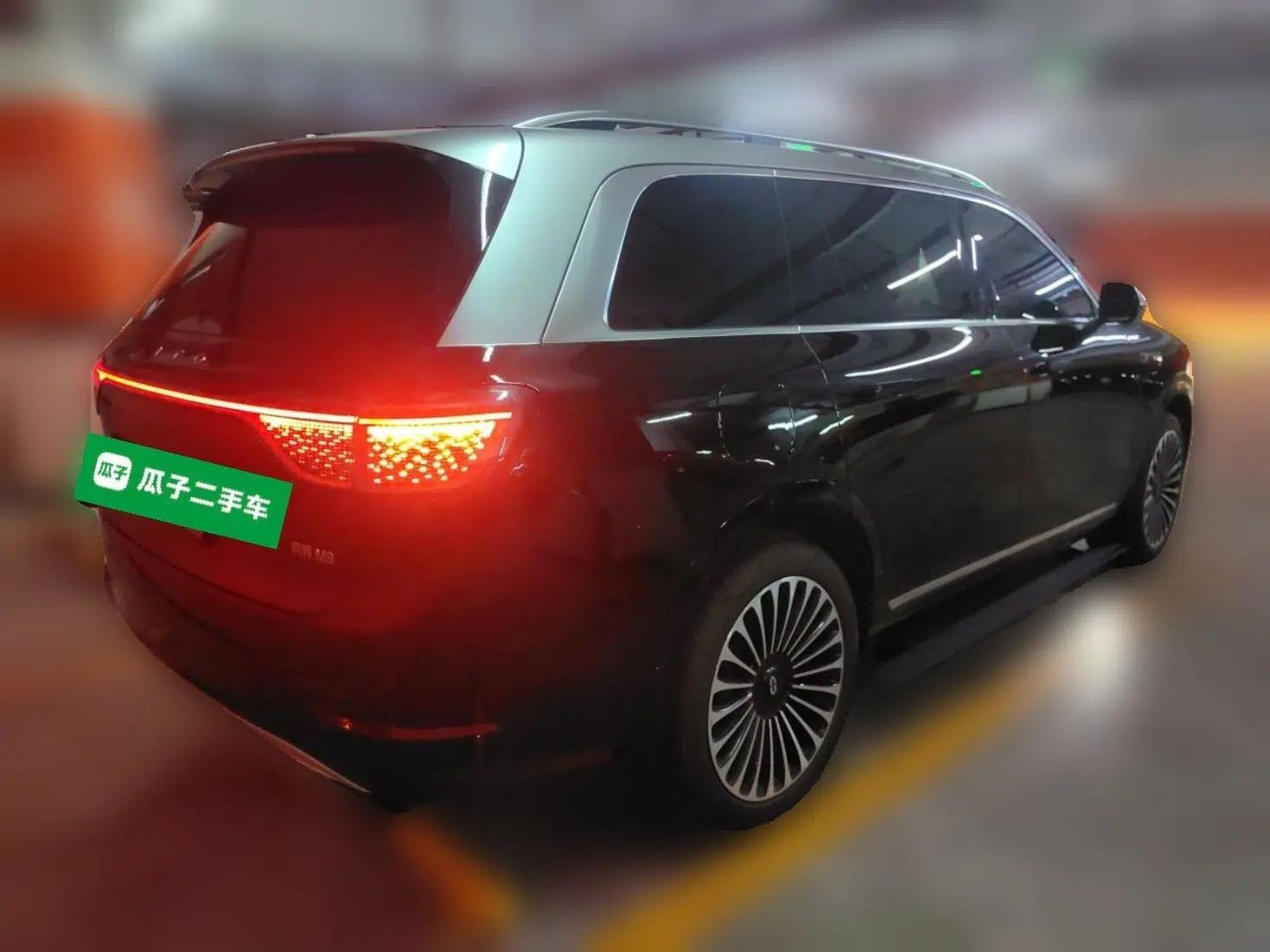 Hima AITO M9 2024 Range-Extended Ultra Version 52 kWh 5-Seater Model — миниатюра 6