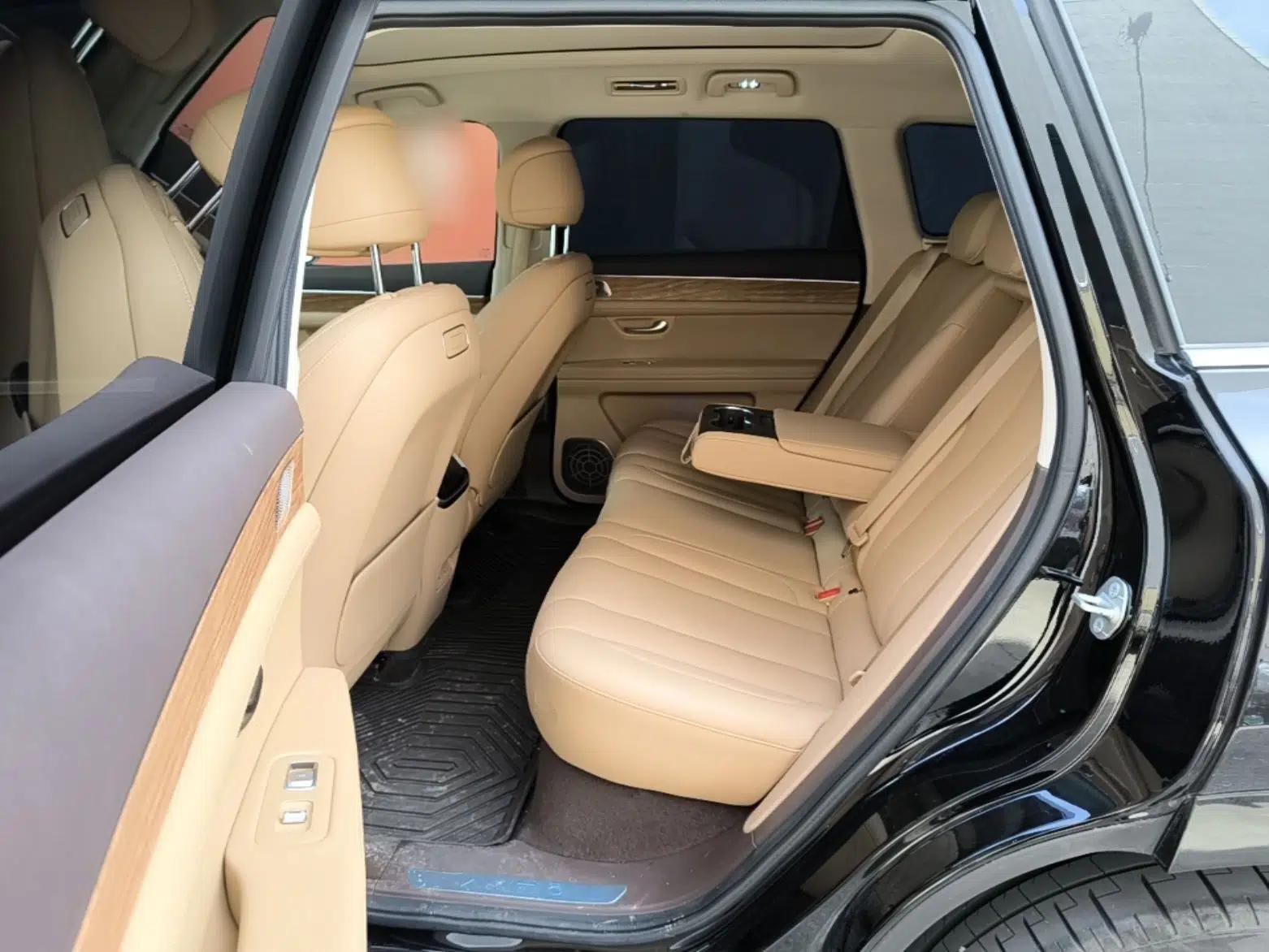 Hima AITO M7 2024 1.5T Rear-Drive Plus Version 5 Seats — миниатюра 20