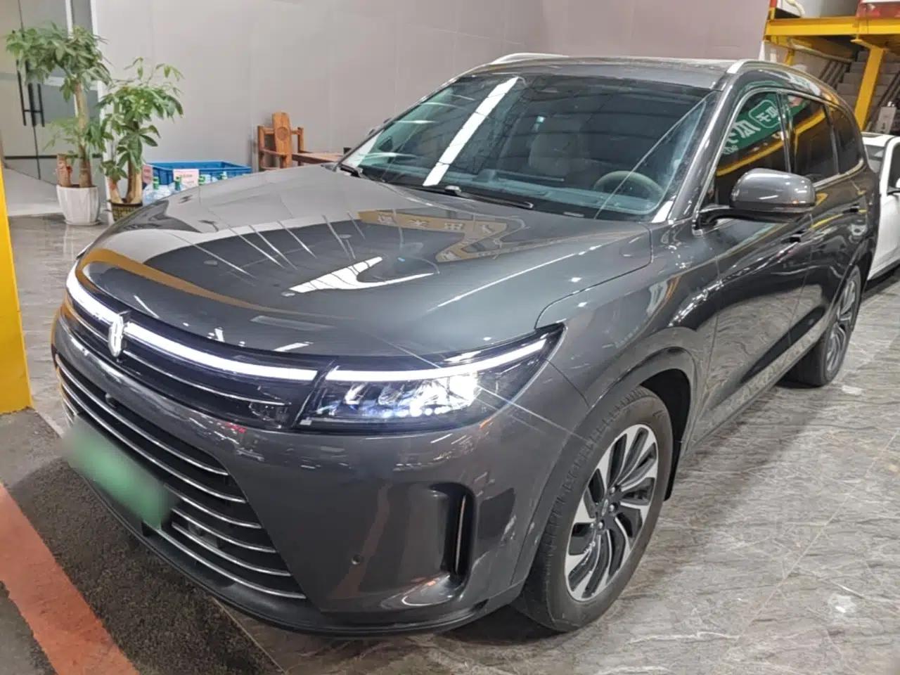 Hima AITO M7 2024 1.5T Rear-Drive Plus Version 5 Seats — миниатюра 1