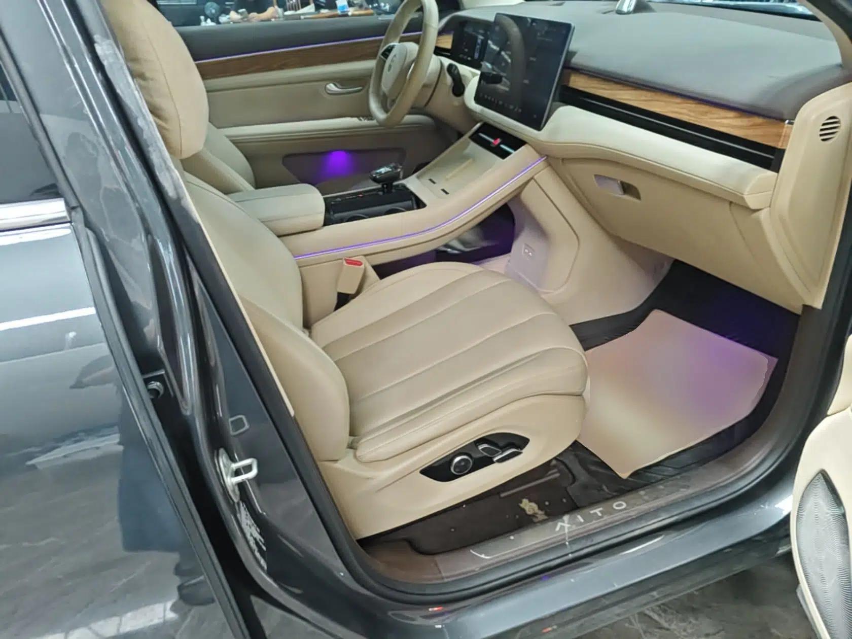 Hima AITO M7 2024 1.5T Rear-Drive Plus Version 5 Seats — миниатюра 19