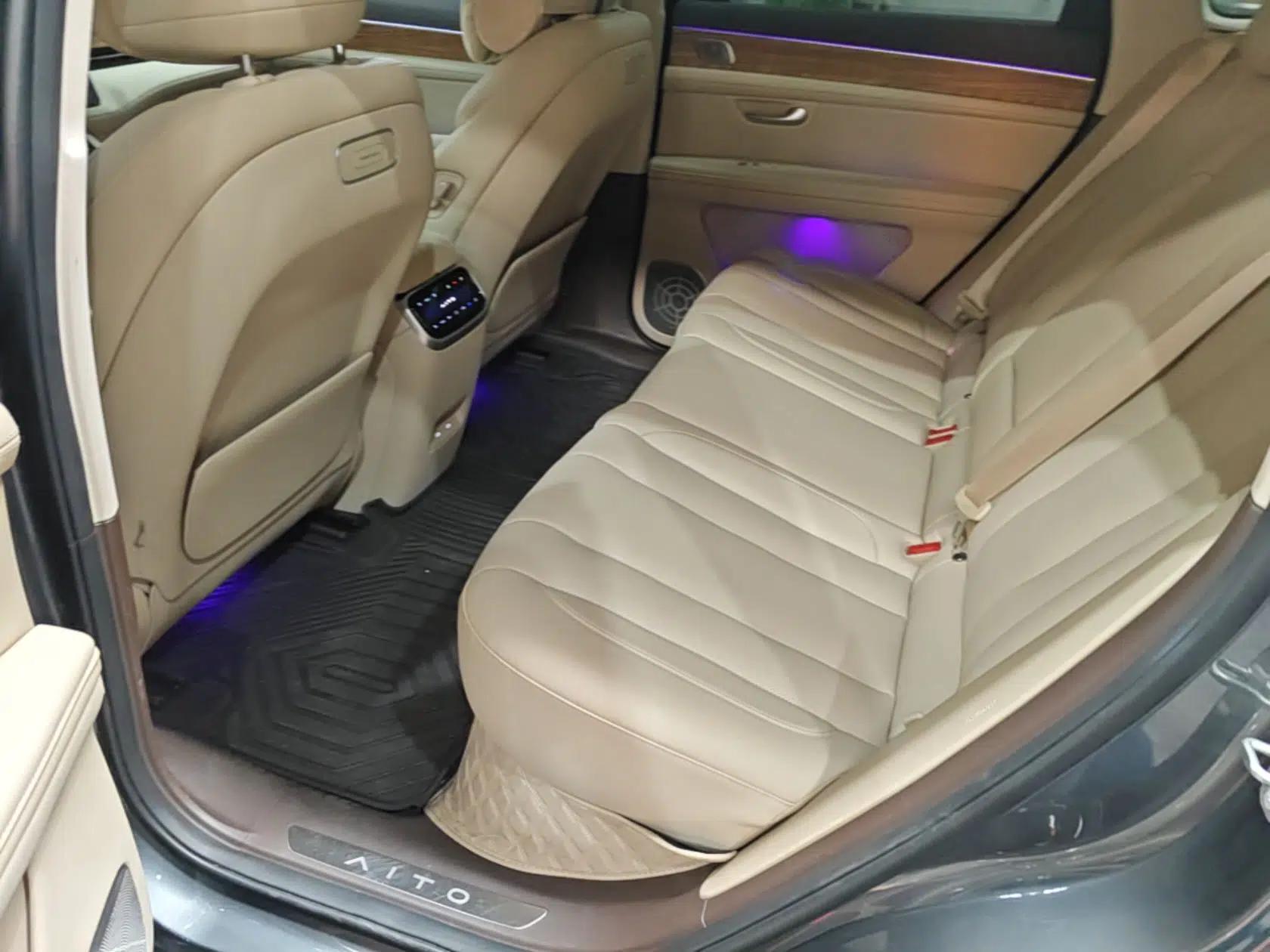 Hima AITO M7 2024 1.5T Rear-Drive Plus Version 5 Seats — миниатюра 20