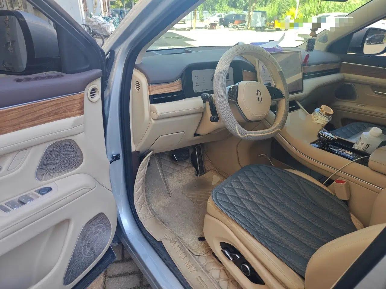 Hima AITO M7 2024 1.5T Rear-Drive Plus Version 5 Seats — миниатюра 16