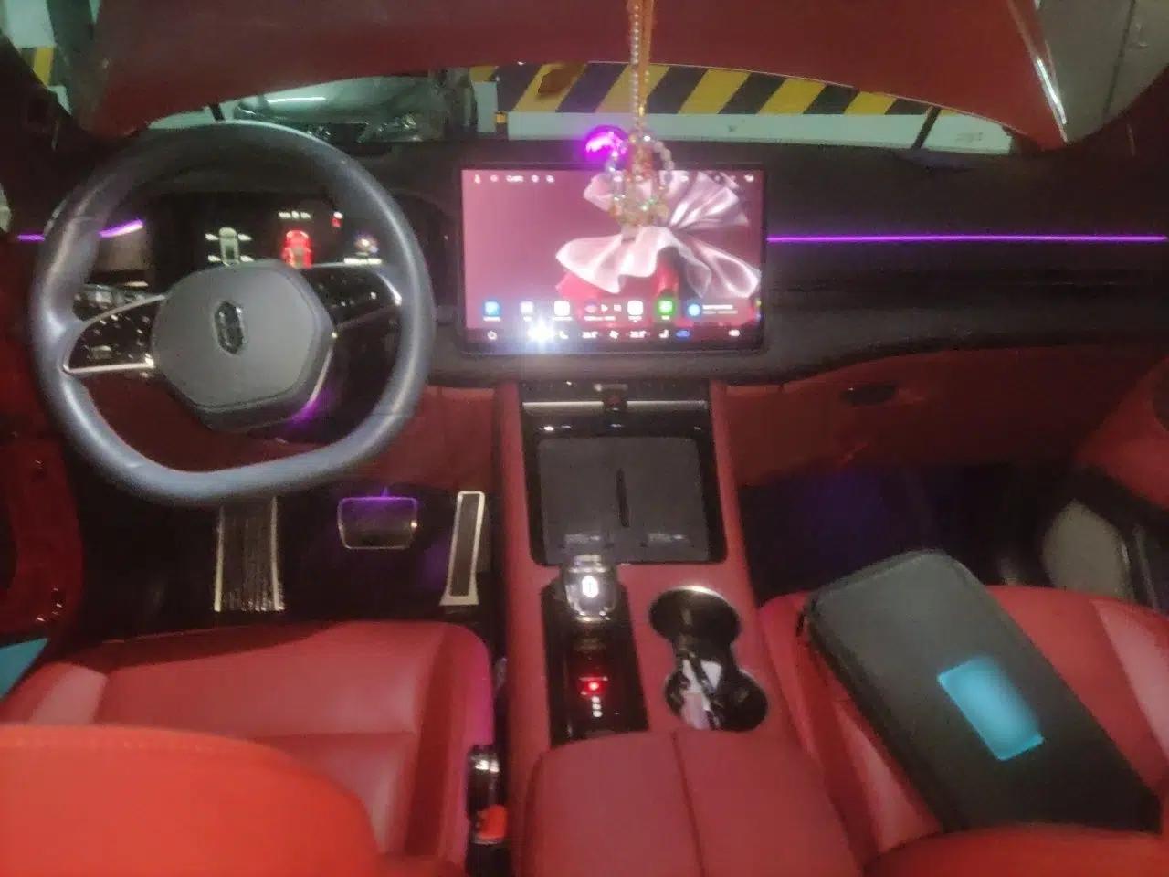 Hima AITO M5 2024 Extended-Range Max RS Four-Wheel Drive Advanced Intelligent Driving Version — миниатюра 18