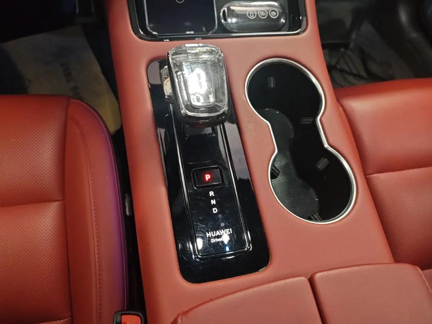 Hima AITO M5 2024 Extended-Range Max RS Four-Wheel Drive Advanced Intelligent Driving Version — миниатюра 16