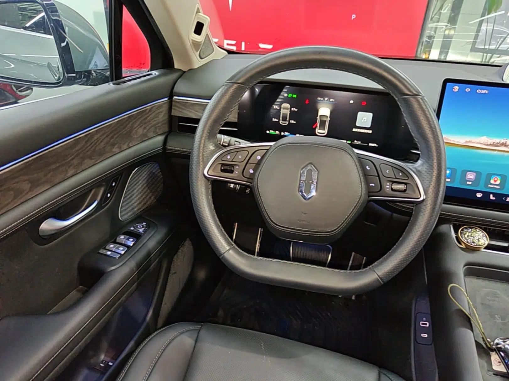 Hima AITO M5 2022 Extended-Range Four-Wheel Drive Performance Version — миниатюра 13
