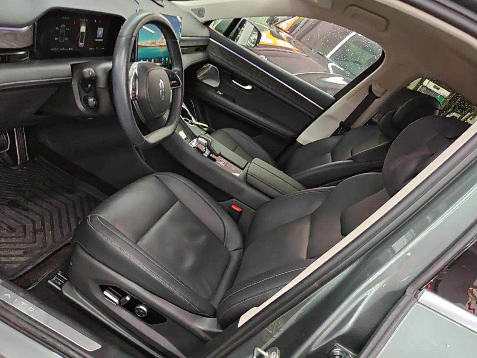 Hima AITO M5 2022 Extended-Range Four-Wheel Drive Performance Version — миниатюра 17