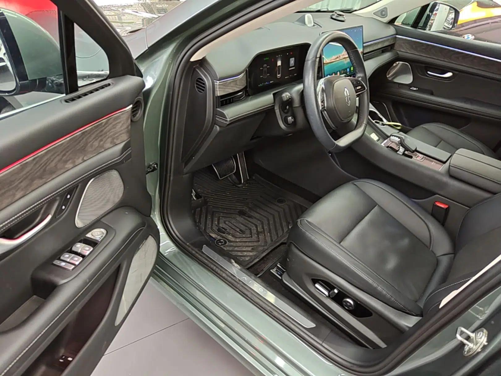 Hima AITO M5 2022 Extended-Range Four-Wheel Drive Performance Version — миниатюра 18