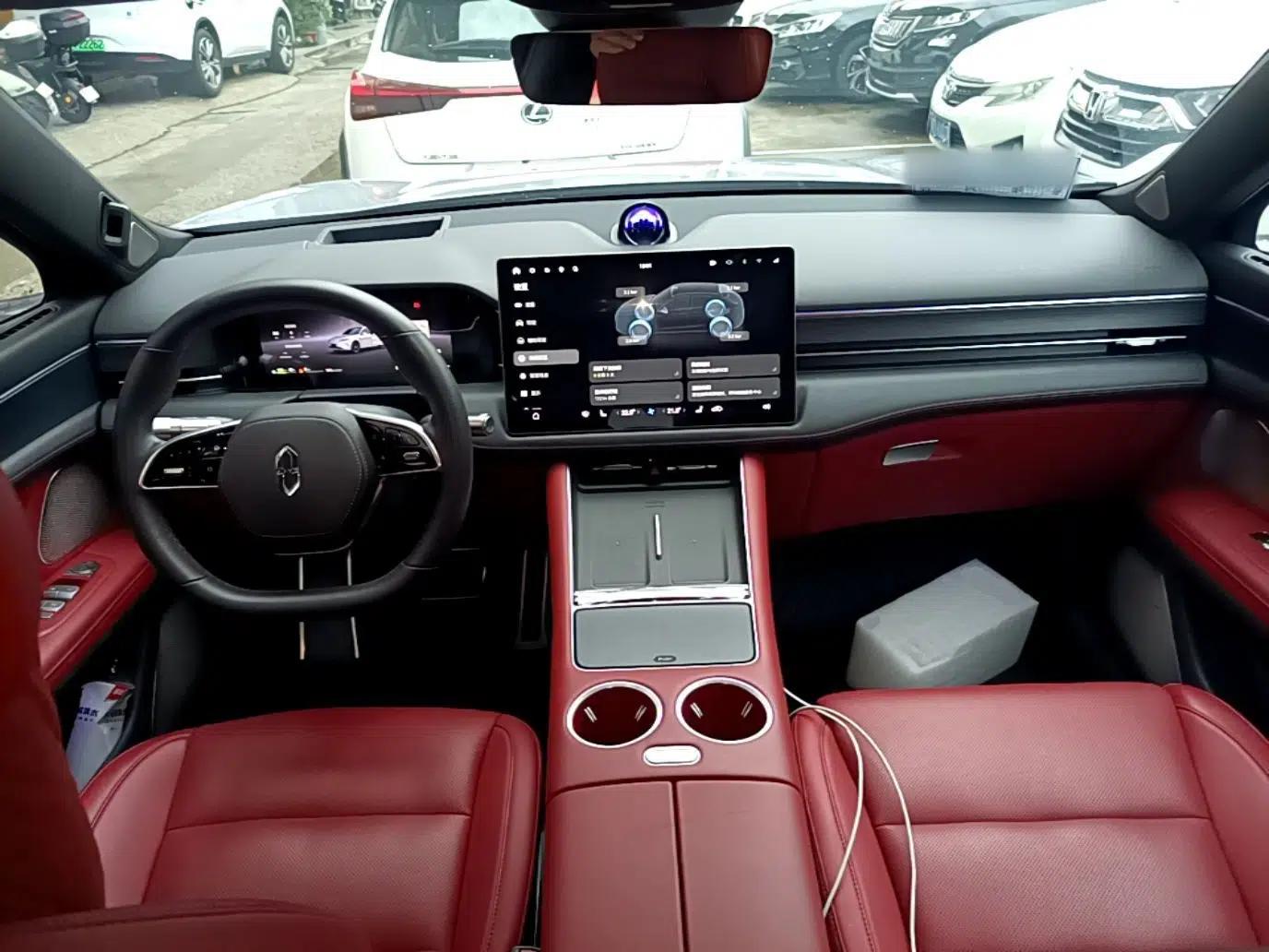 Hima AITO M5 2025 Extended-Range Ultra All-Wheel-Drive Version — миниатюра 17