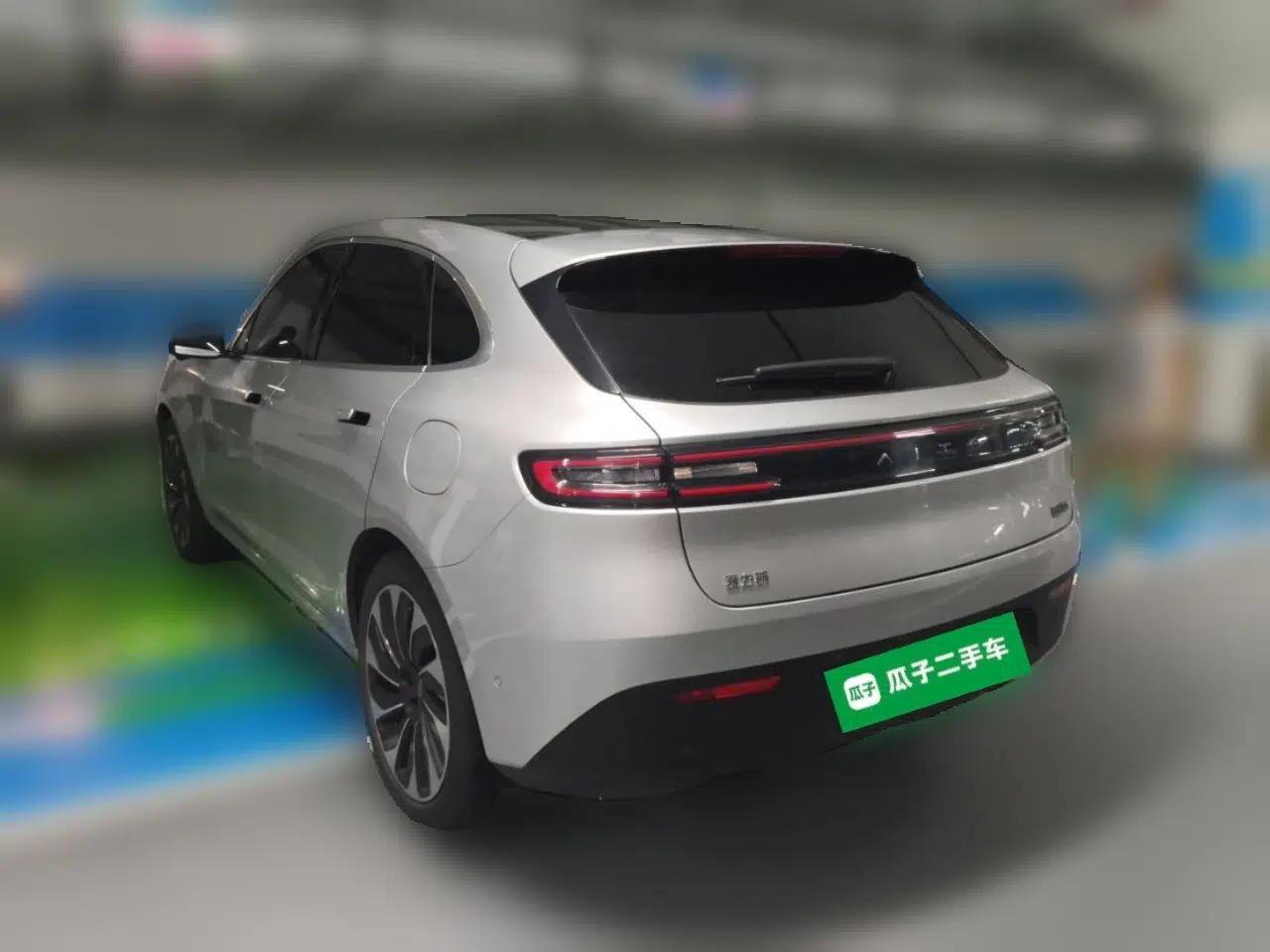 Hima AITO M5 2022 Extended-Range Four-Wheel Drive Flagship Edition — миниатюра 4