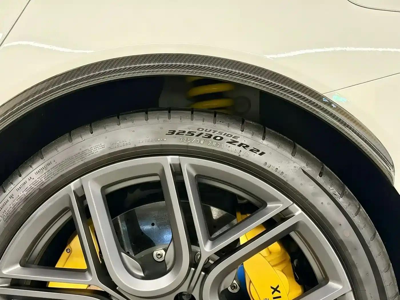 Xiaomi SU7 Ultra 2025 Nürburgring Limited Edition — миниатюра 13