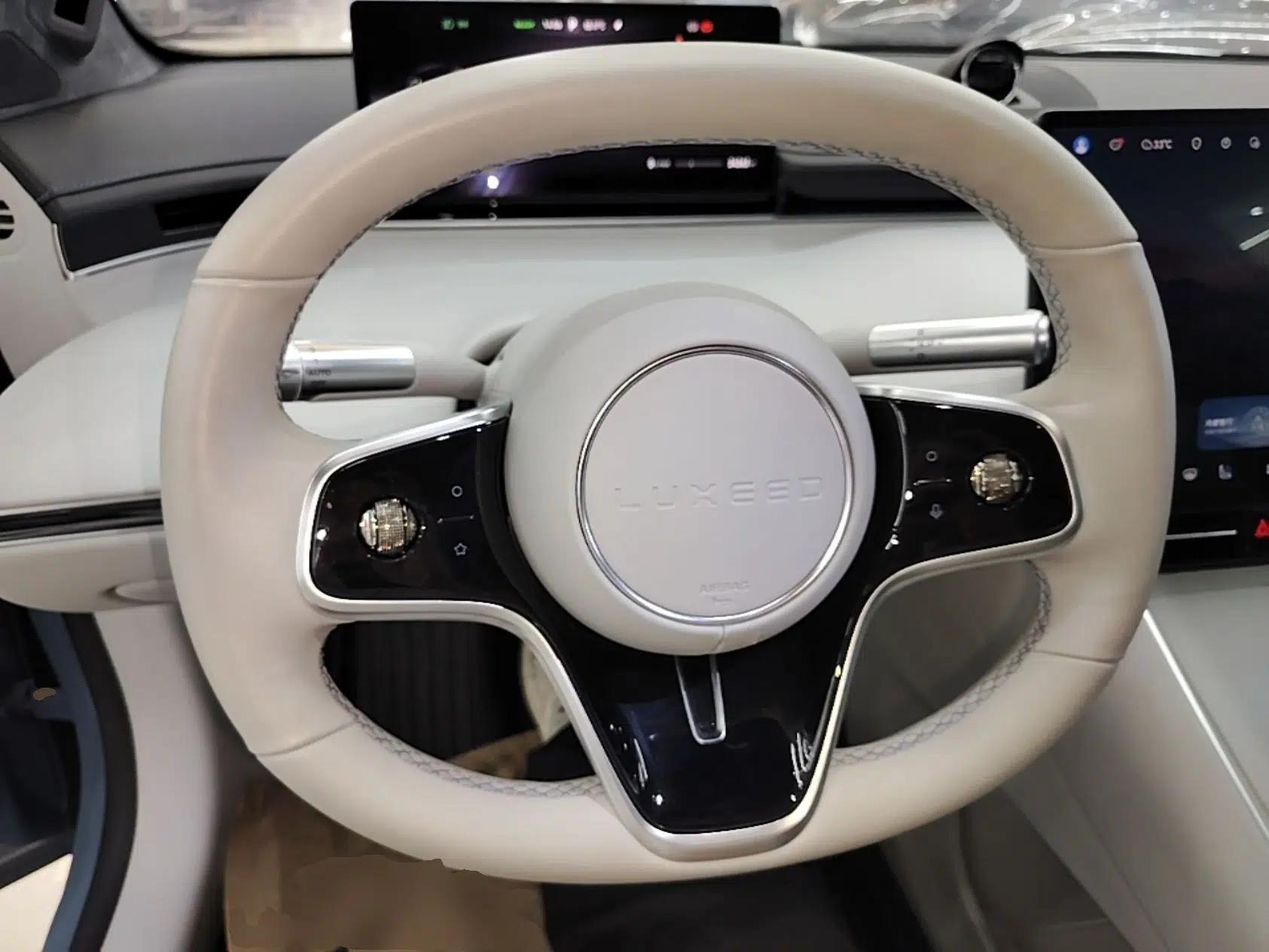 Hima Luxeed S7 2024 Max+ Rear-Drive Ultra-Range Intelligent Driving Edition — миниатюра 13