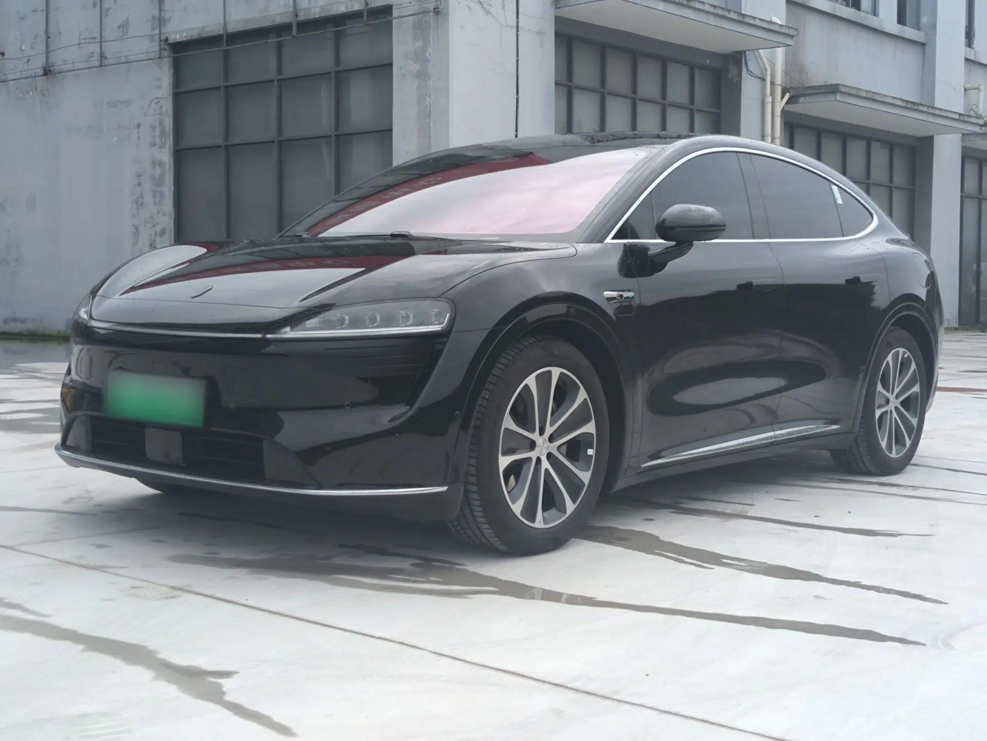 Hima Luxeed R7 2024 Pure Electric 667km Pro — миниатюра 1