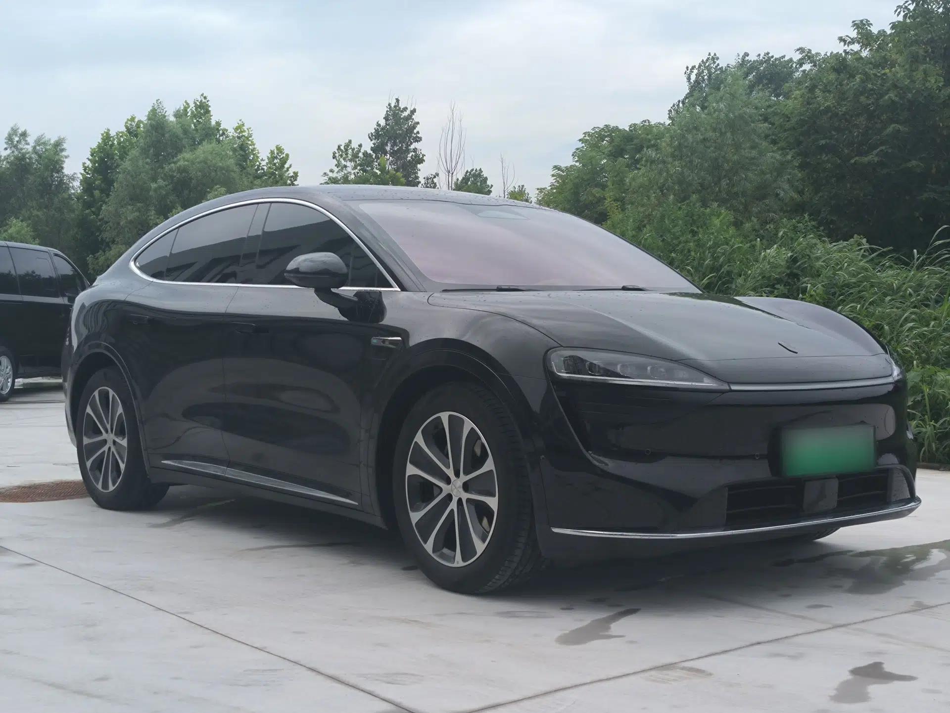 Hima Luxeed R7 2024 Pure Electric 667km Pro — миниатюра 3