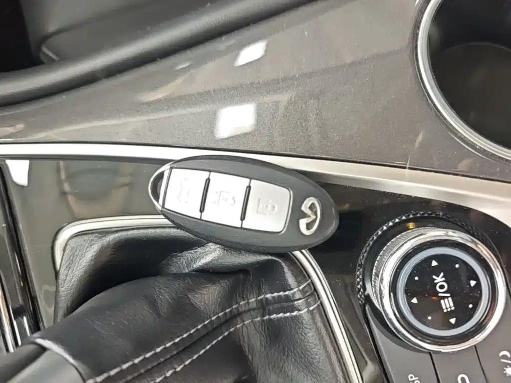Infiniti Q50 2014 2.0T Comfort Edition — миниатюра 9