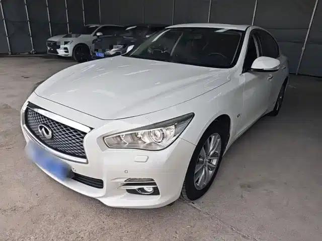Infiniti Q50 2014 2.0T Comfort Edition