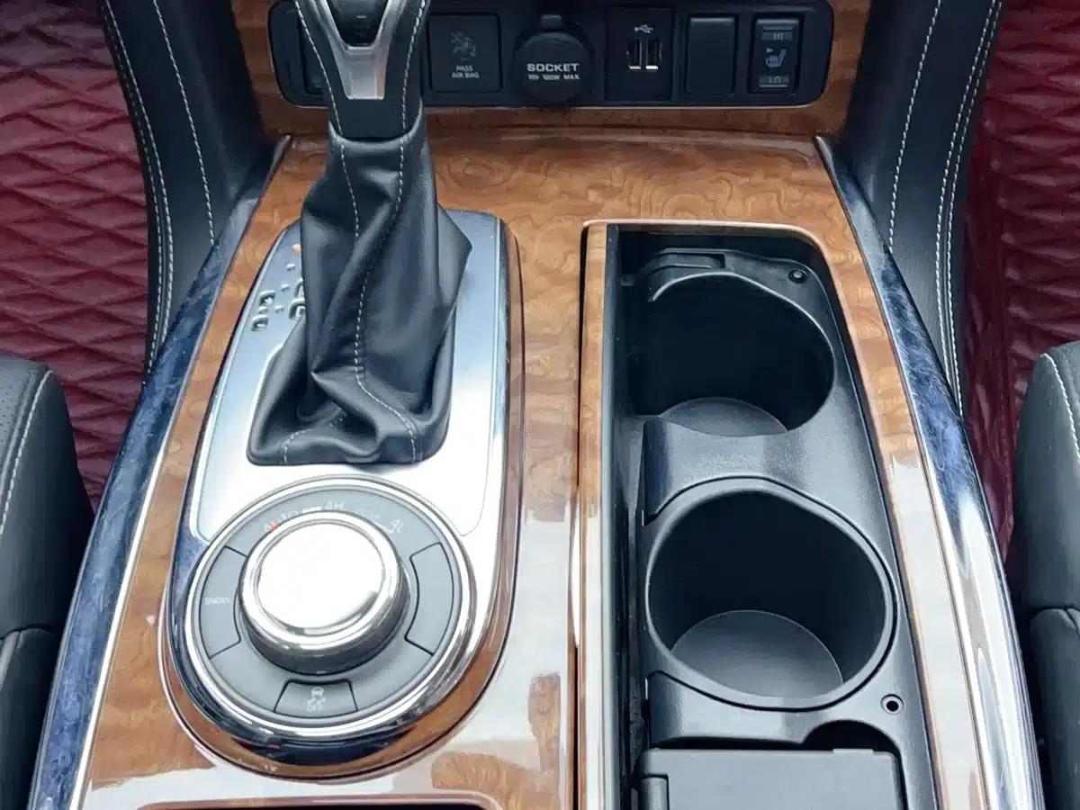 2018 Infiniti QX80 5.6L Middle East Edition — миниатюра 13