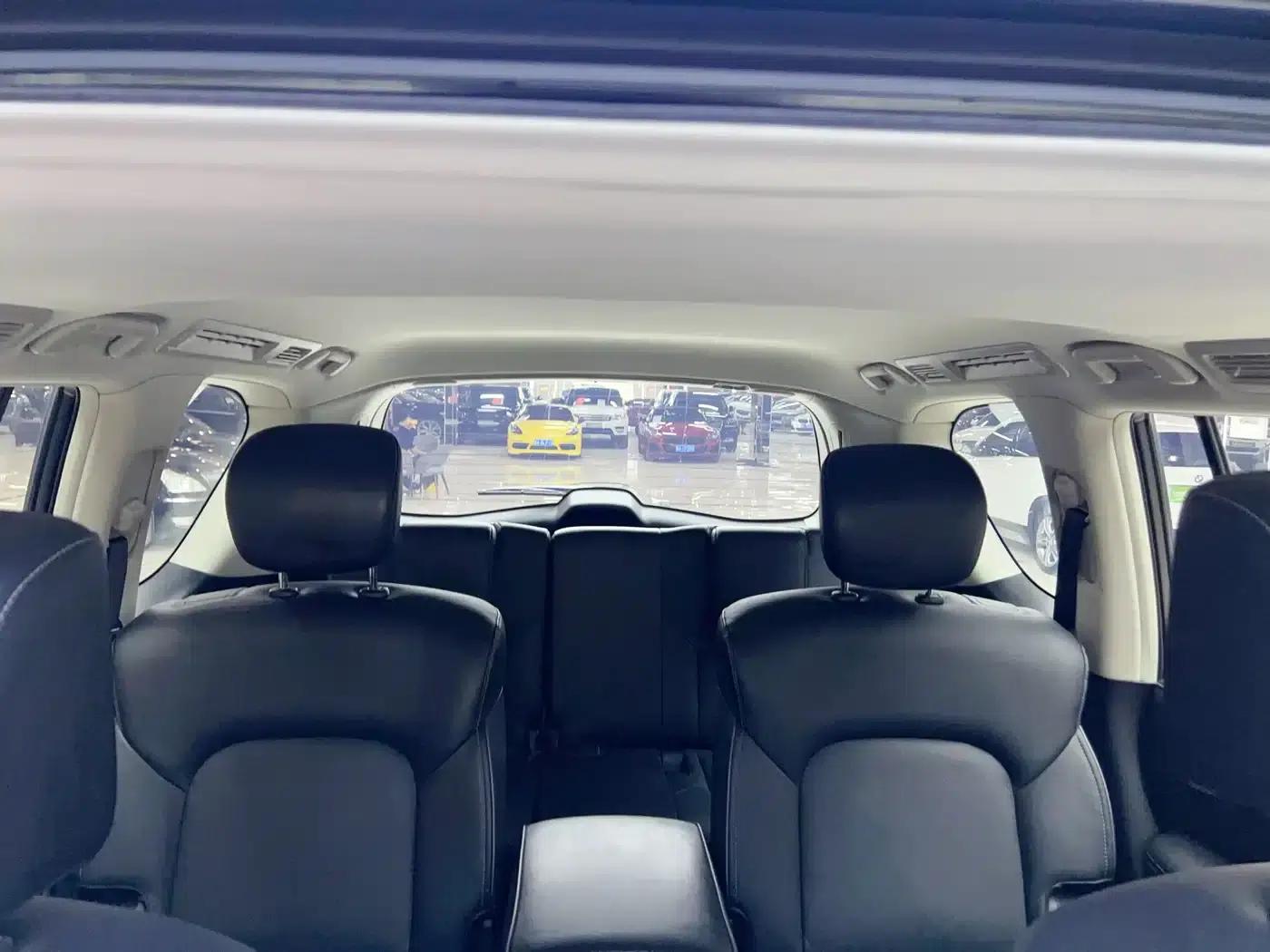 2018 Infiniti QX80 5.6L Middle East Edition — миниатюра 17