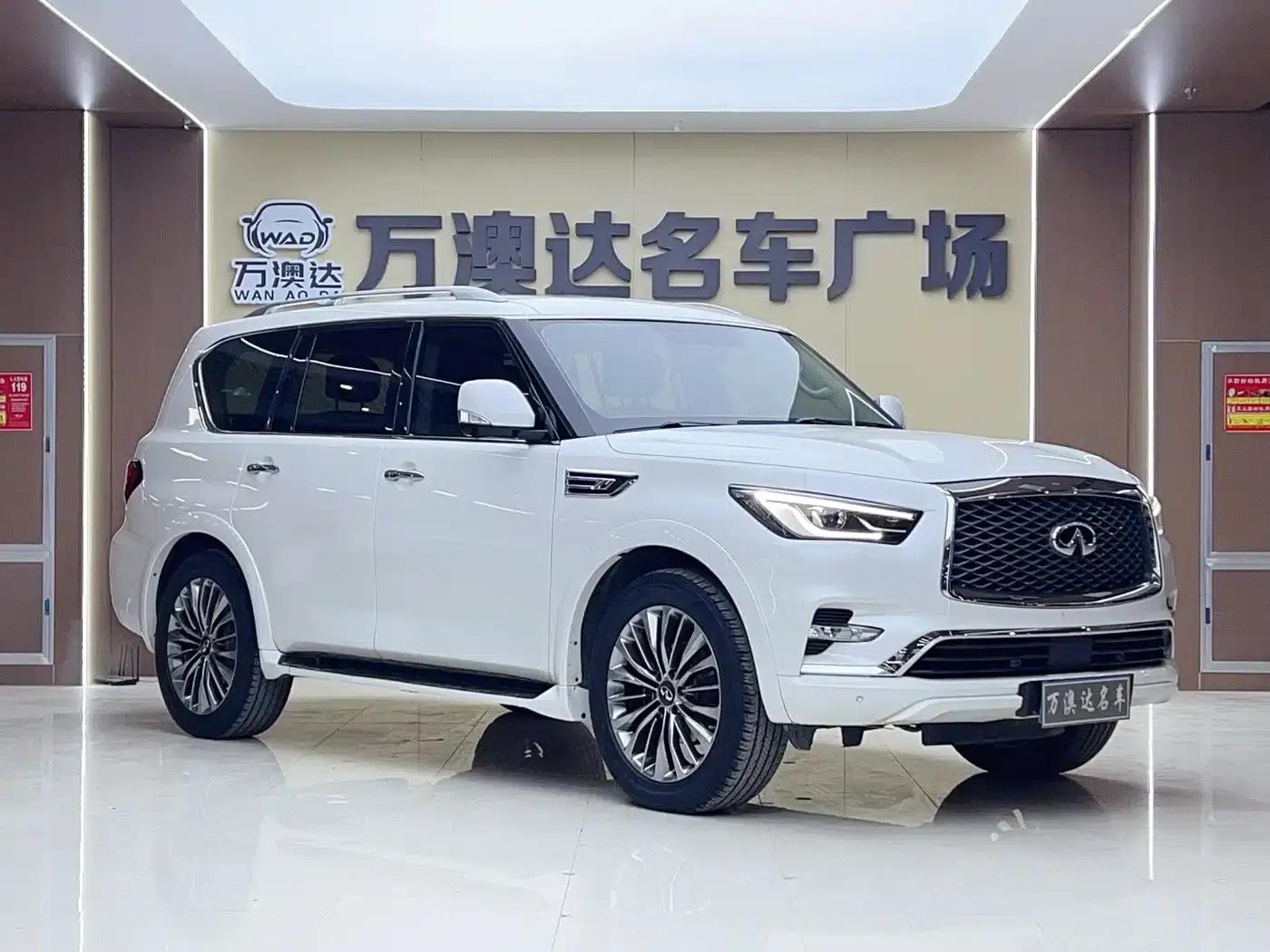 2018 Infiniti QX80 5.6L Middle East Edition — миниатюра 3