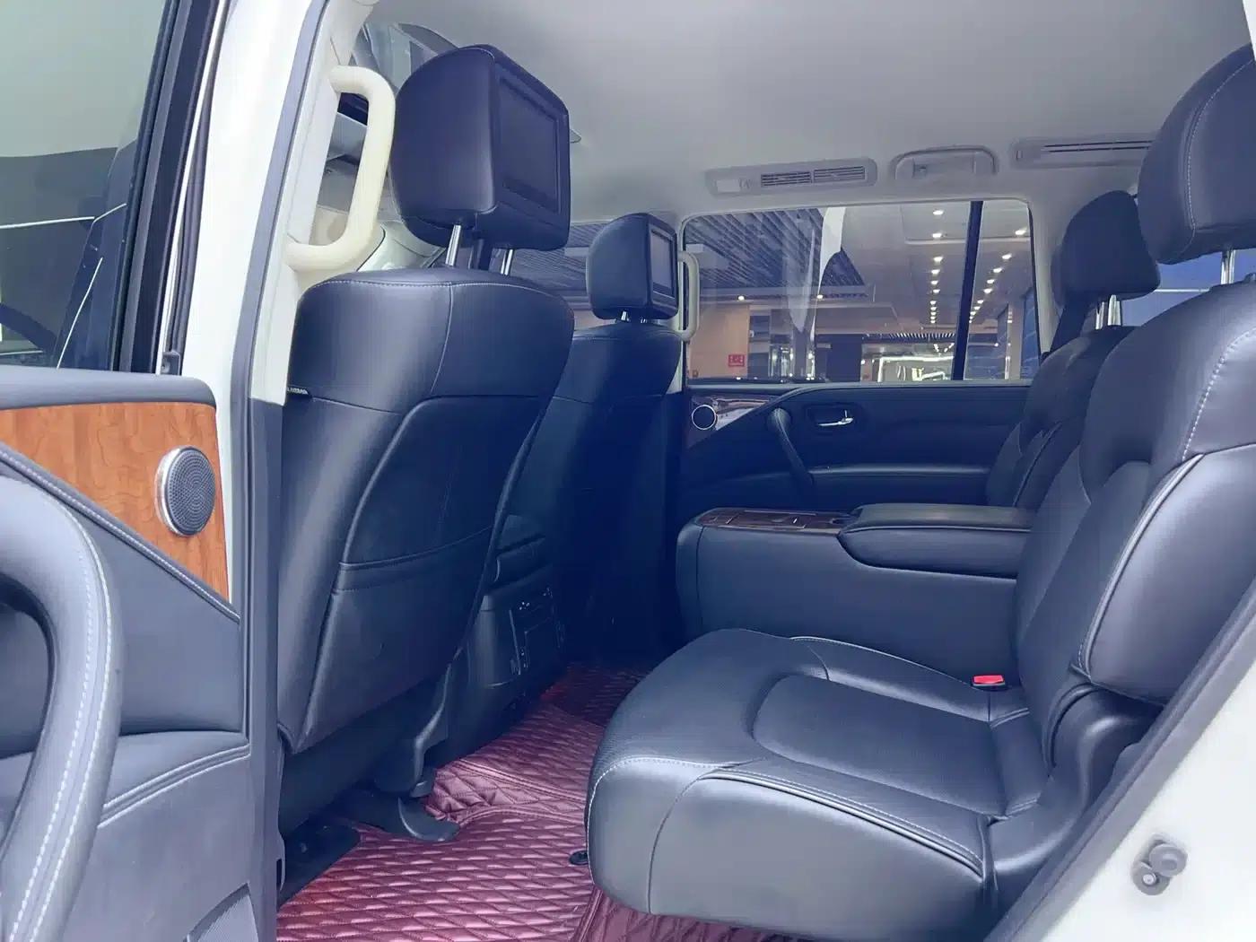 2018 Infiniti QX80 5.6L Middle East Edition — миниатюра 5