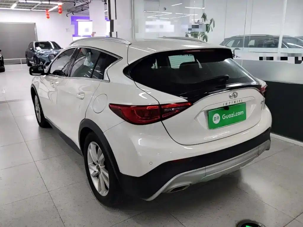 Infiniti QX30 2017 1.6T 2WD Sport Edition — миниатюра 5