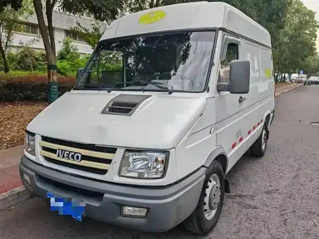 Iveco Proud 2014 Model 2.5T-A35 NJ6484ACM47Z4