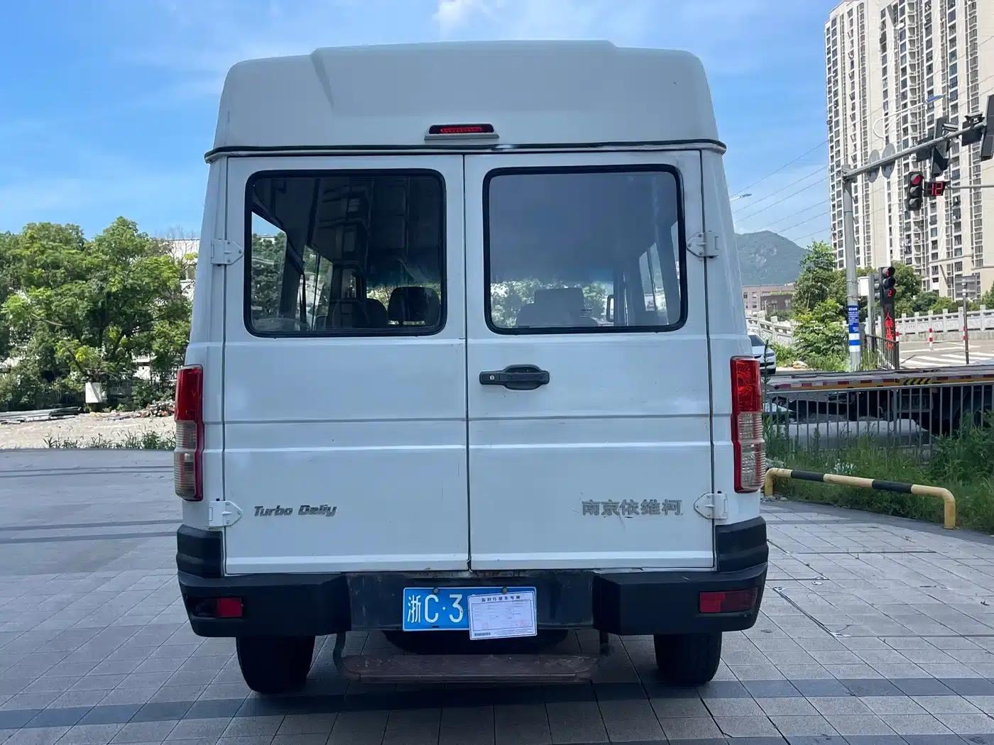 Iveco DeYi 2012 2.5T-A35 Logistics Version 1 (Mid-top) — миниатюра 5