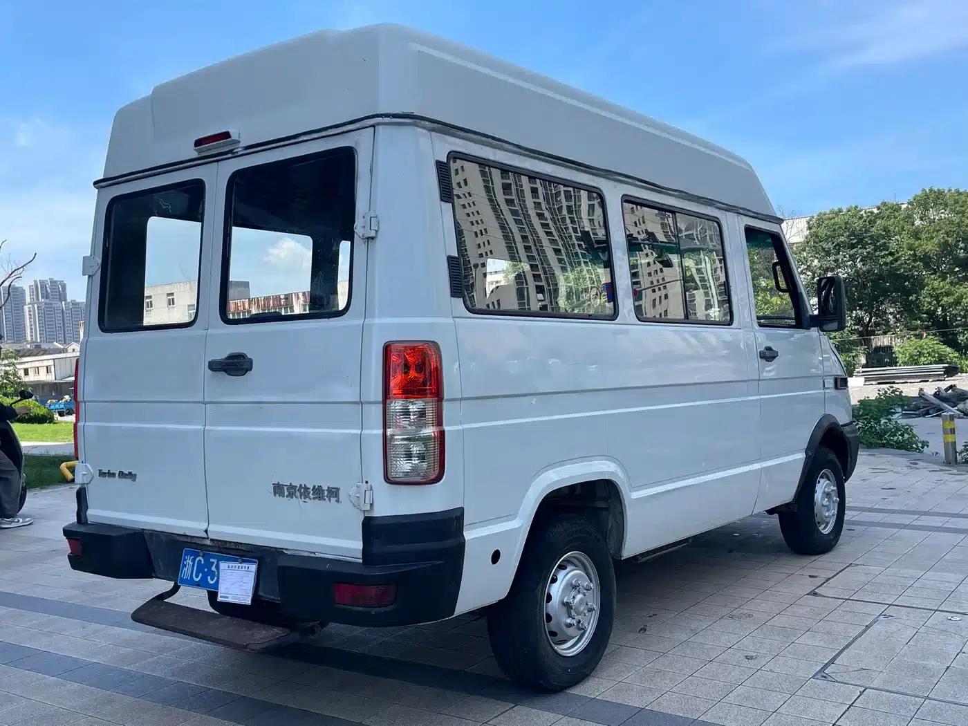 Iveco DeYi 2012 2.5T-A35 Logistics Version 1 (Mid-top) — миниатюра 6